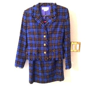 Skirt Suit Maggie London 6